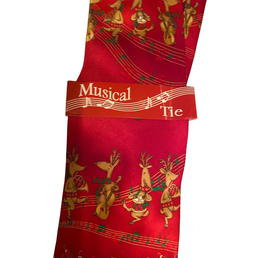 Hallmark Holiday Traditions Mens Red Silk Musical Reindeer Christmas Tie NWT